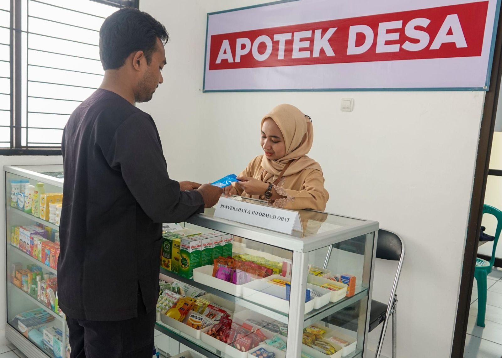 Maju Sehat: The Apothecary That Lives Within Cilacap's Daily Rhythm